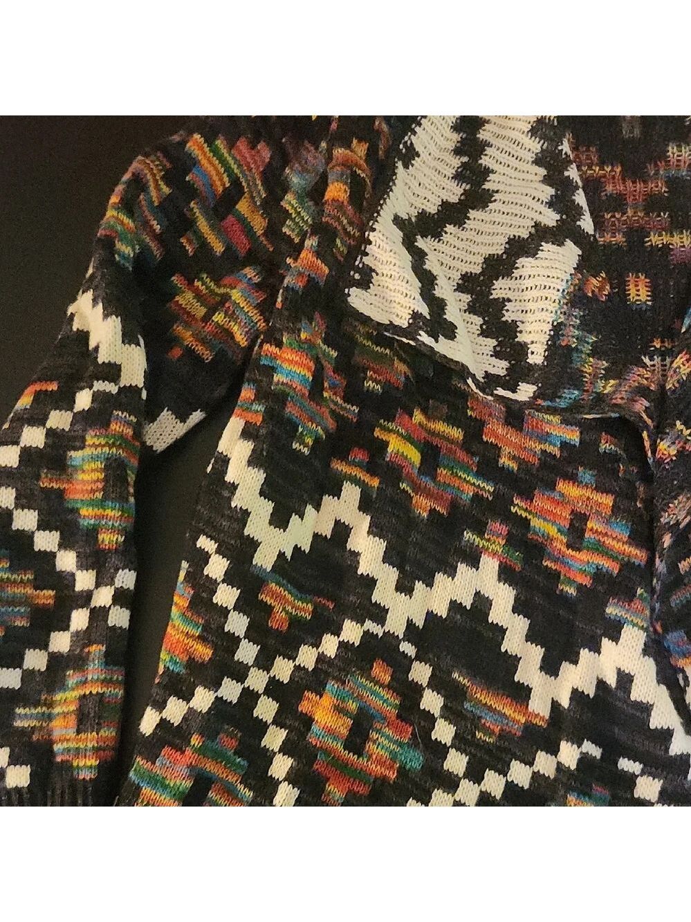Intro Multicolor Southwestern Geometric Print Loose Women's Cardigan - Picture 3 of 11